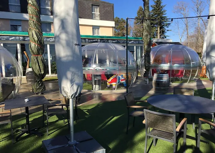 מלון Restaurant De La Plage גלנד