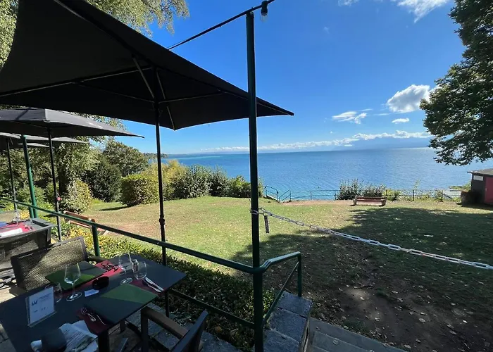 Отель Restaurant De La Plage Гланд